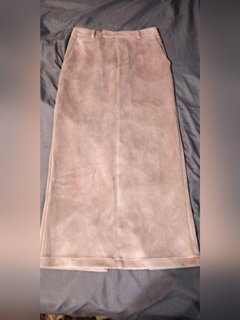 Forever 21 Classic Taupe Suede Midi Skirt/Size Small (Women)